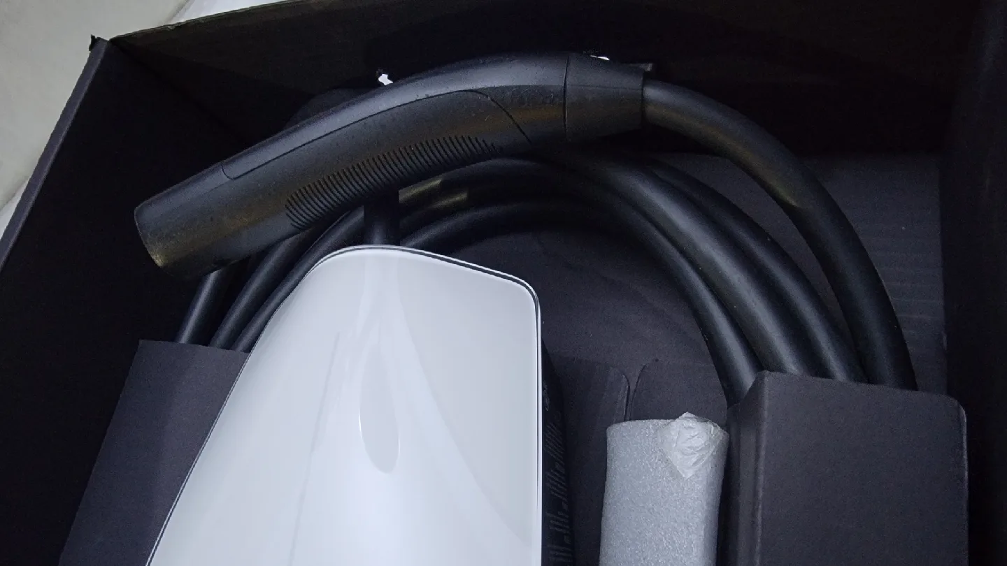 Tesla Wall Connector Gen 3 – Level 2 EV Charger As is image indicator(7)