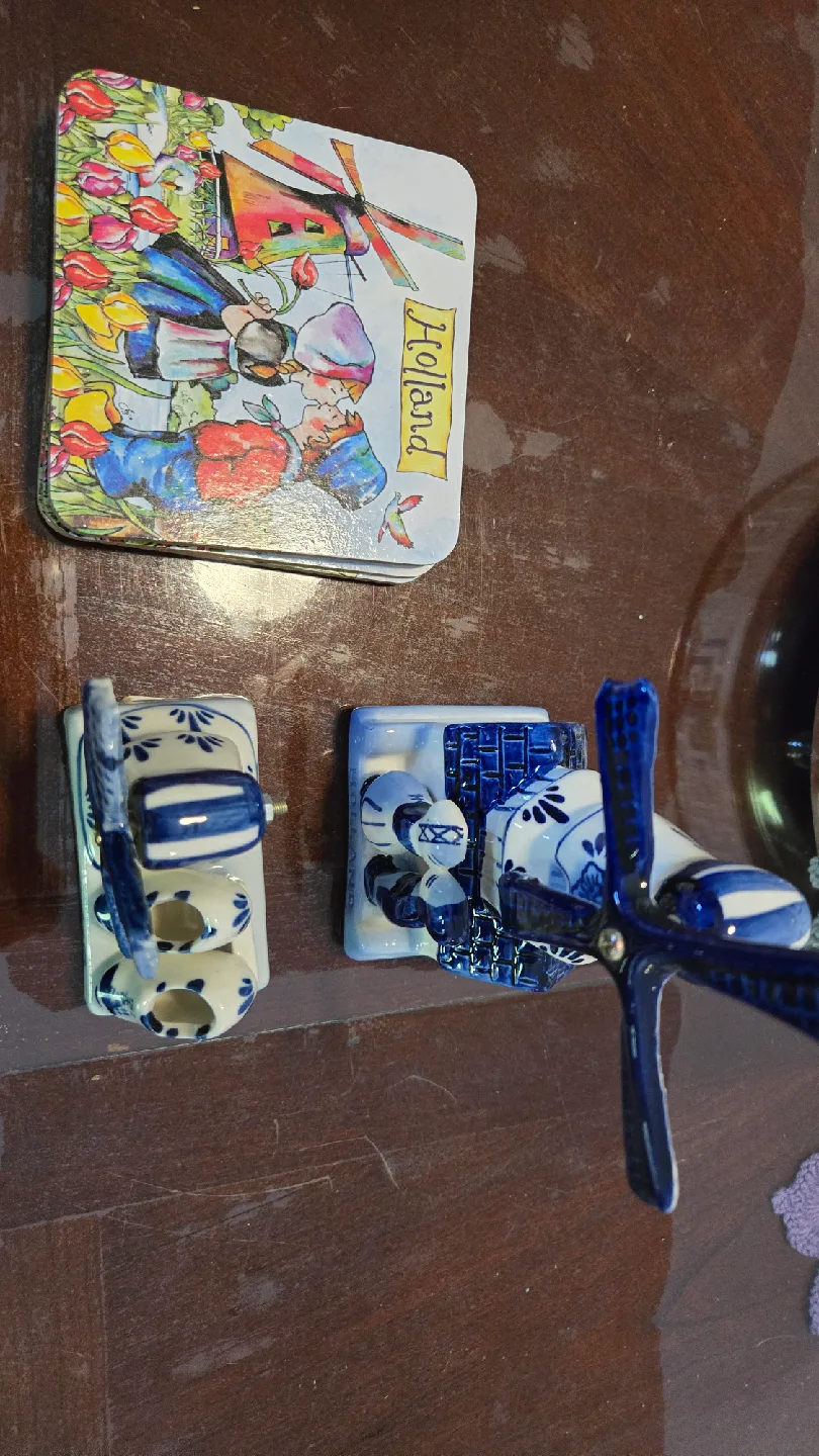 Delft Holland Windmill & Clogs image indicator(3)