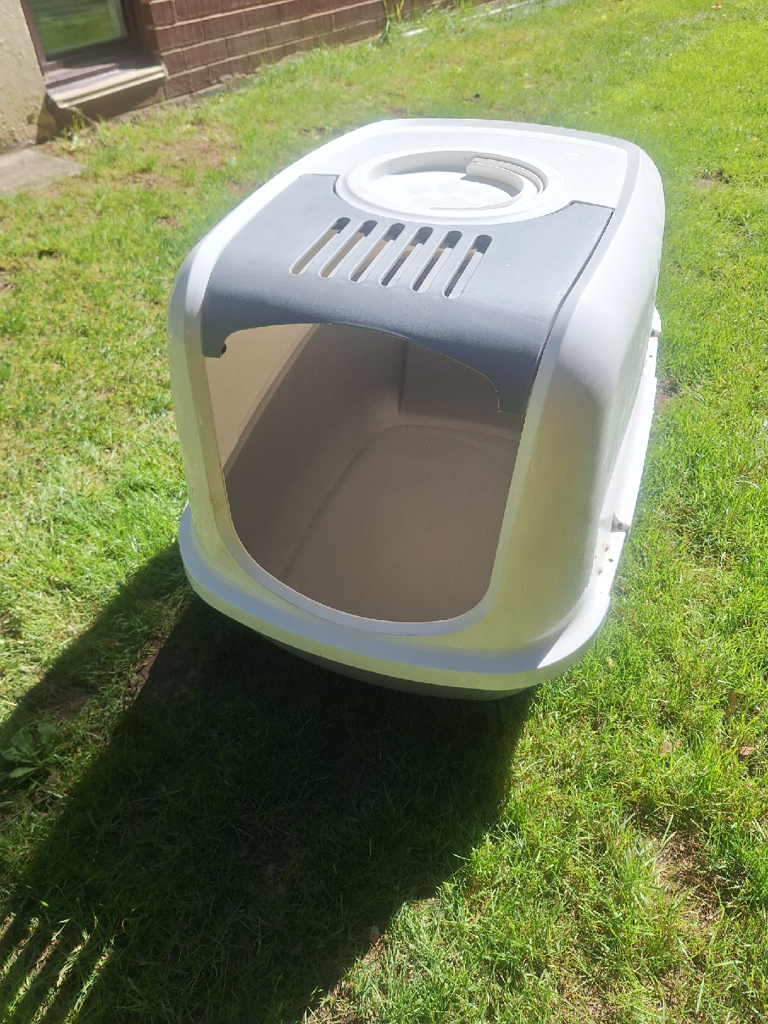 Hooded Cat Litter Box - White & Grey