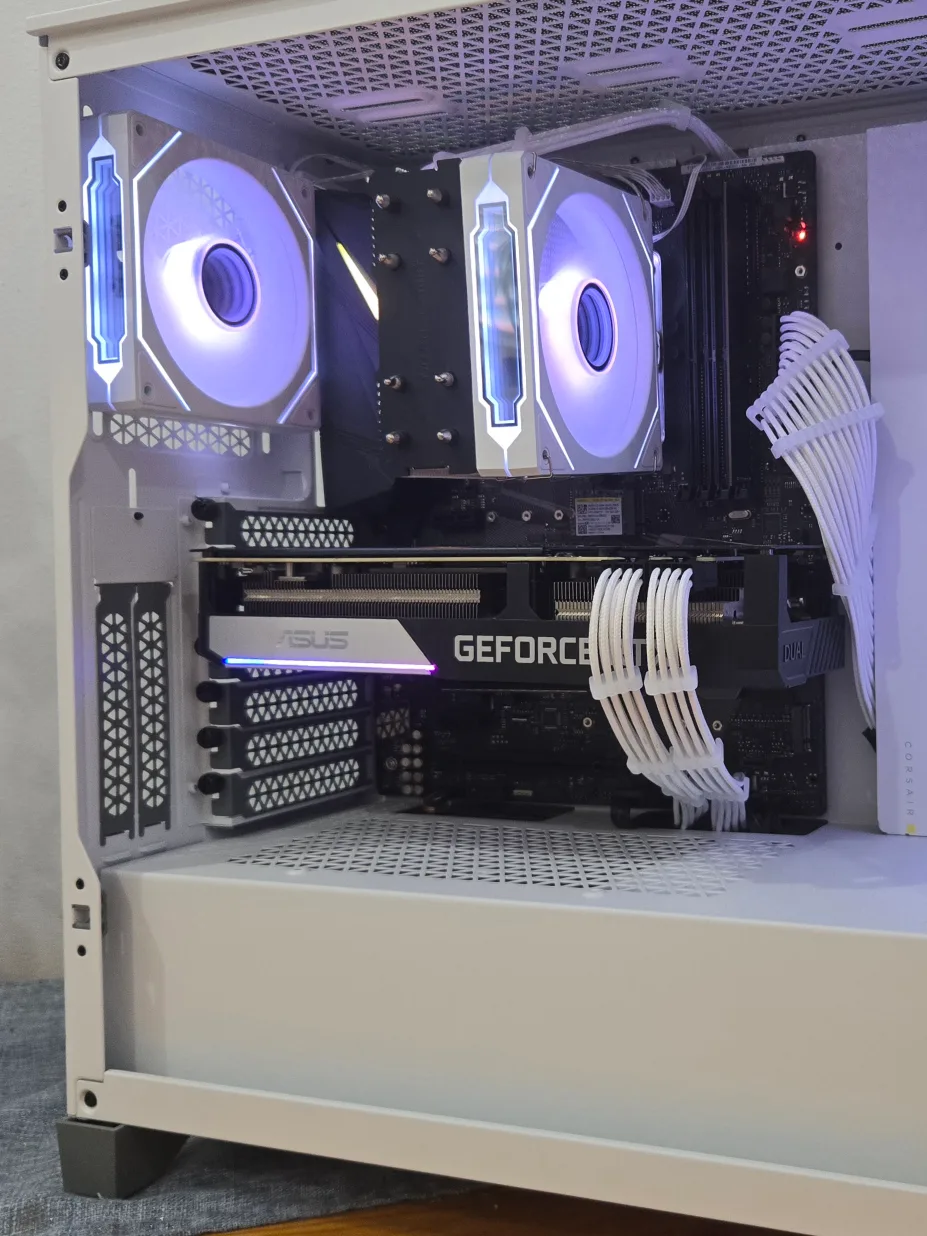 White Gaming PC | rtx 3070 i7 Corsair image indicator(7)