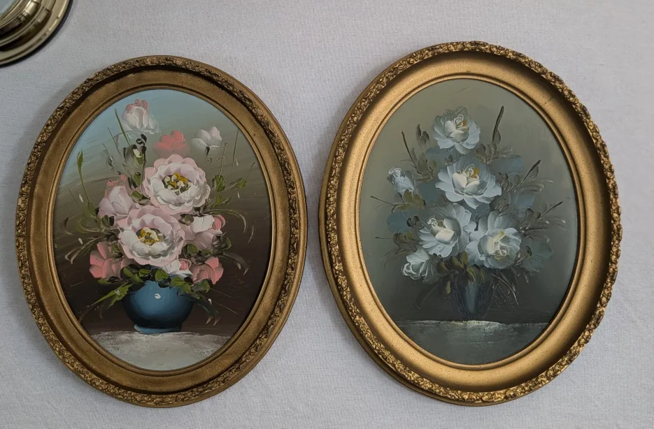 Floral Oil Painting in Gold Oval Frame - Set of 2 image indicator(2)