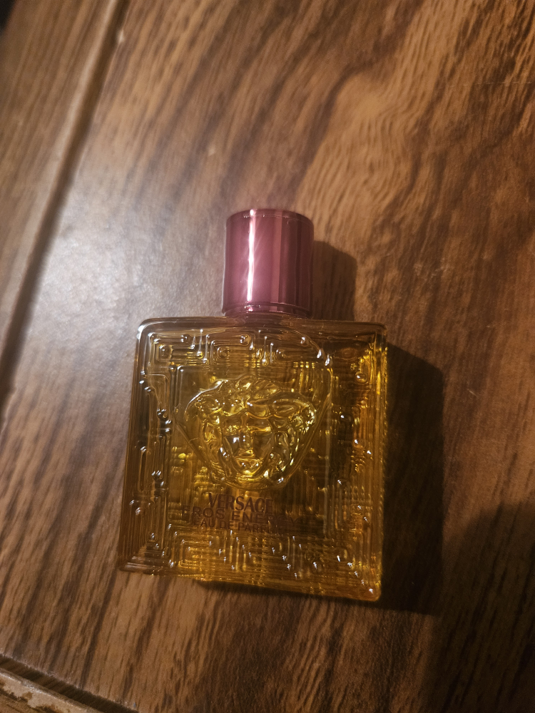 Assorted Mini Perfume Bottles: Burberry, Versace, More! - photo 5