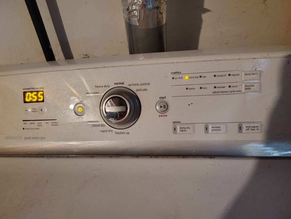 Maytag Bravos Quiet Series 300 Washer and gas Dryer set - photo 4