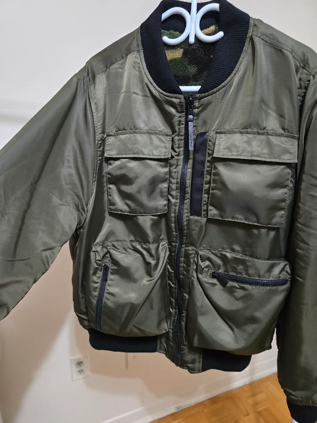 Sean John Olive Green Bomber Jacket - Size M image indicator(7)