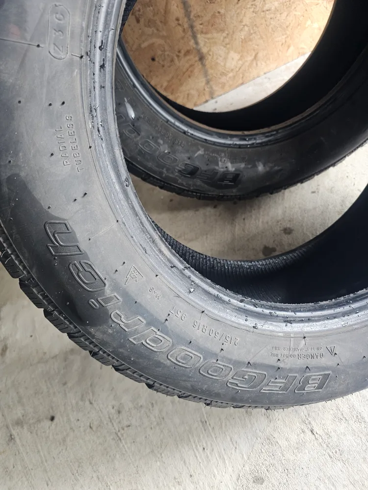 2X215/60/R16 BFGoodrich winter tires only pair image indicator(2)