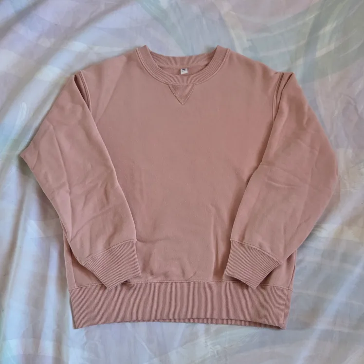 Uniqlo Pink Crewneck Sweater thumbnail