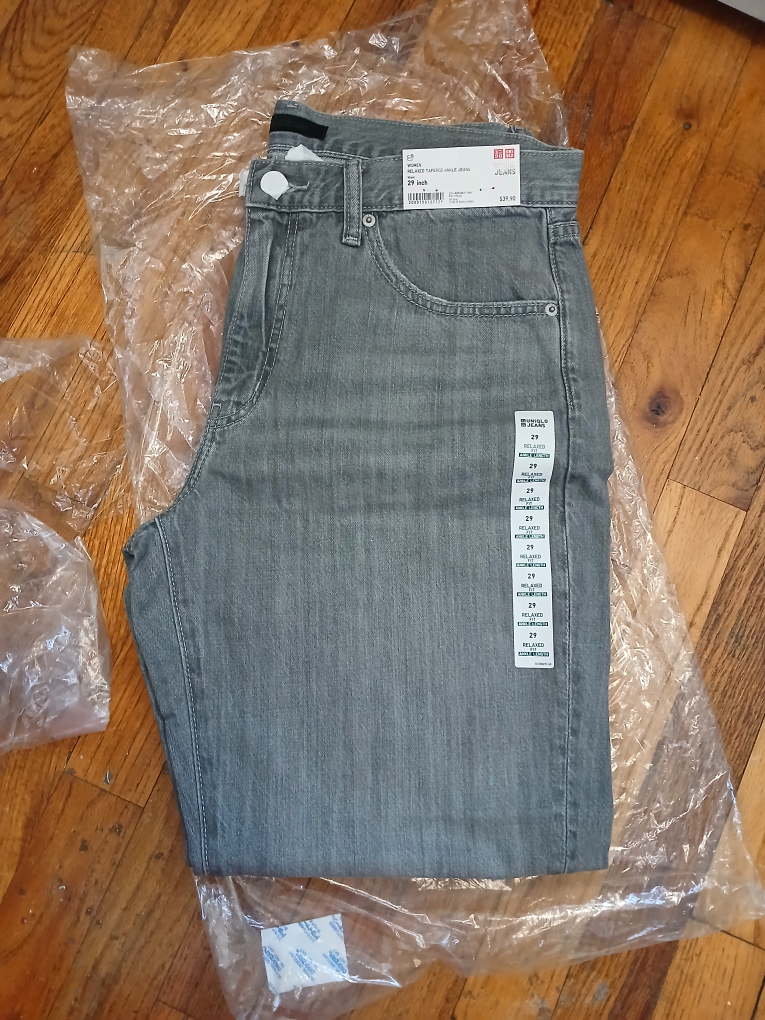 BRAND NEW* Uniqlo Women's Relaxed Tapered Ankle Jeans - Size 29