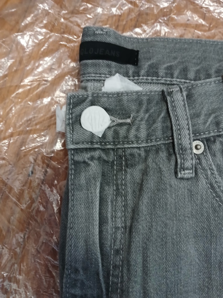 BRAND NEW* Uniqlo Women's Relaxed Tapered Ankle Jeans - Size 29 - photo 2