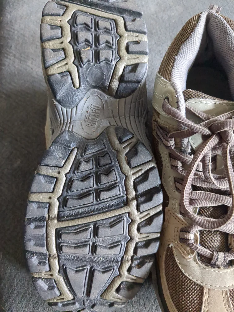 Dakota safety shoes image indicator(2)