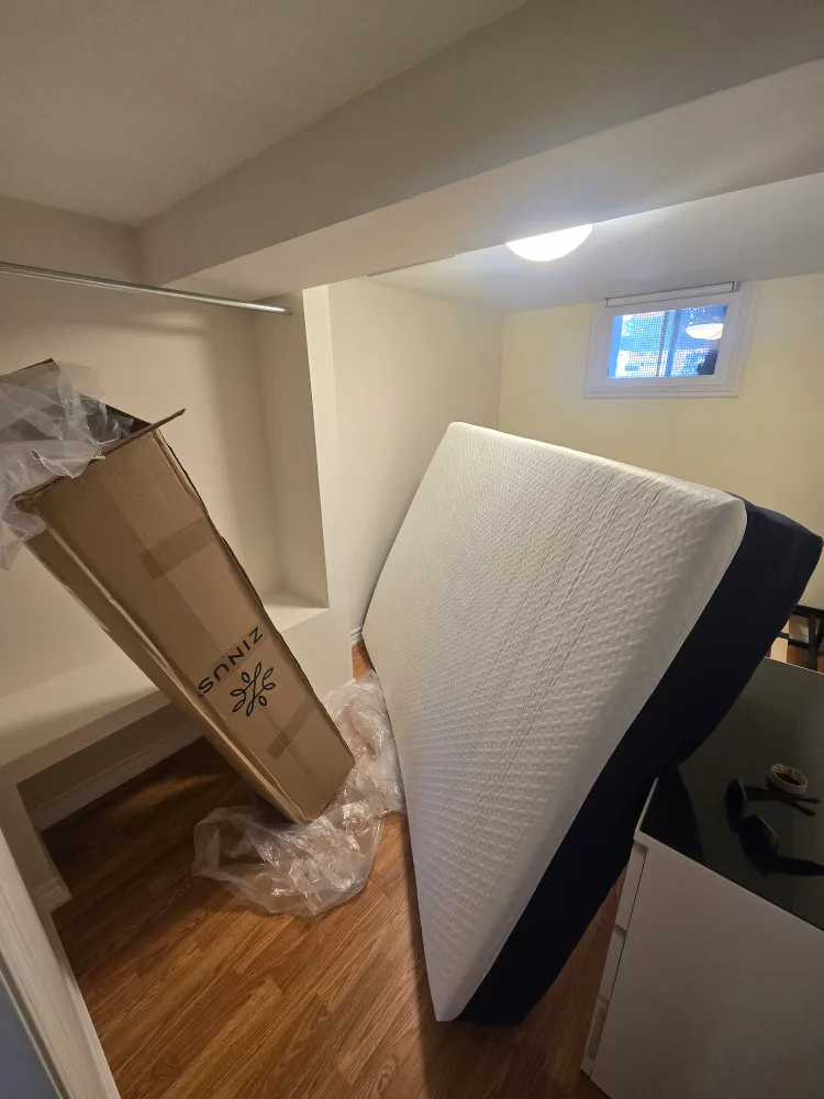 Unused! Zinus 10 Inch Cooling Comfort Hybrid Mattress image indicator(2)