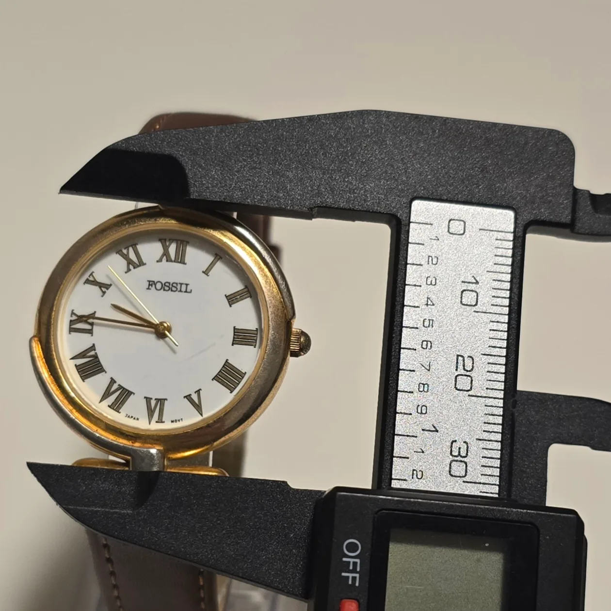 Fossil Quartz Watch New Battery image indicator(6)