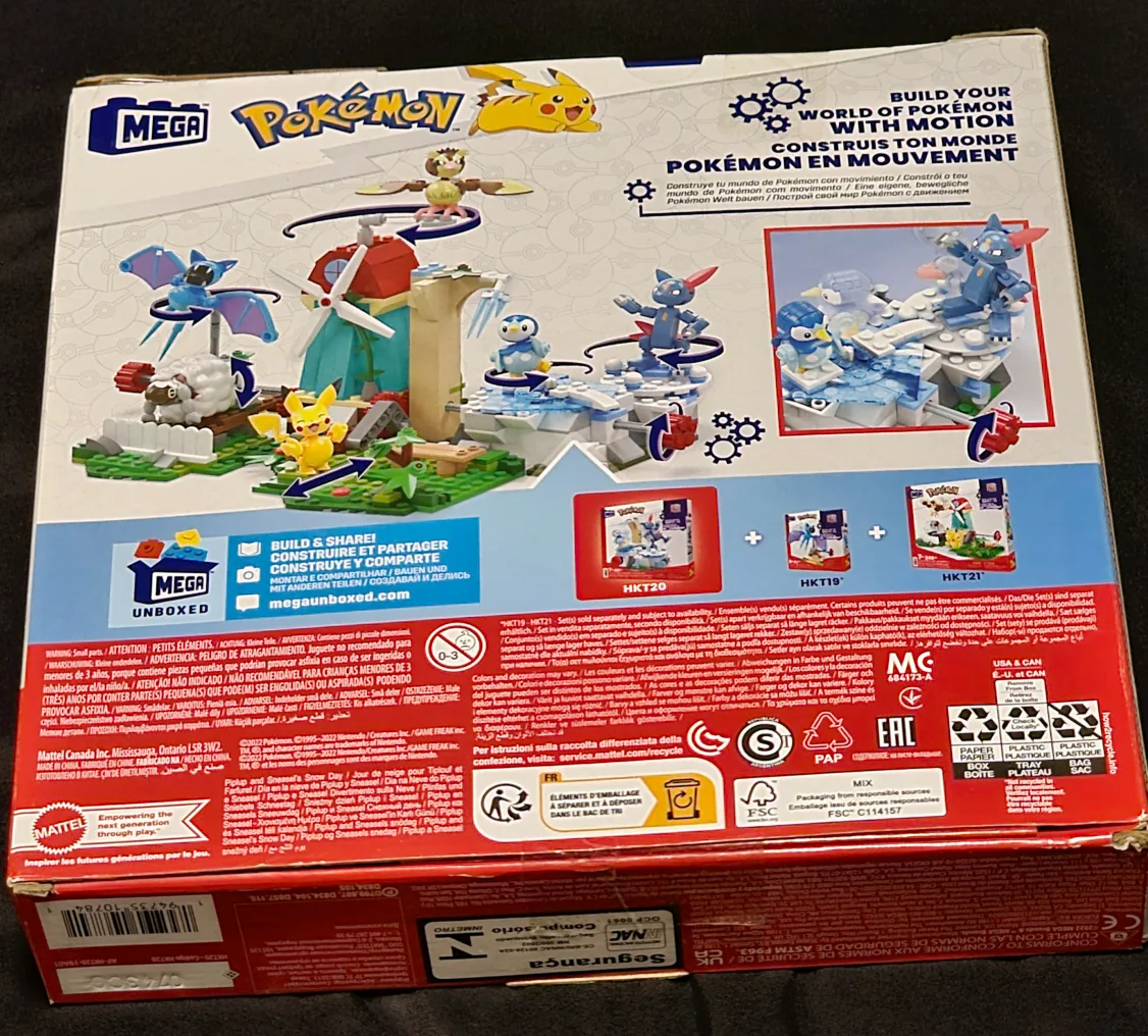 Mega Pokémon Piplup and Sneasel's Snow Day Set image indicator(2)