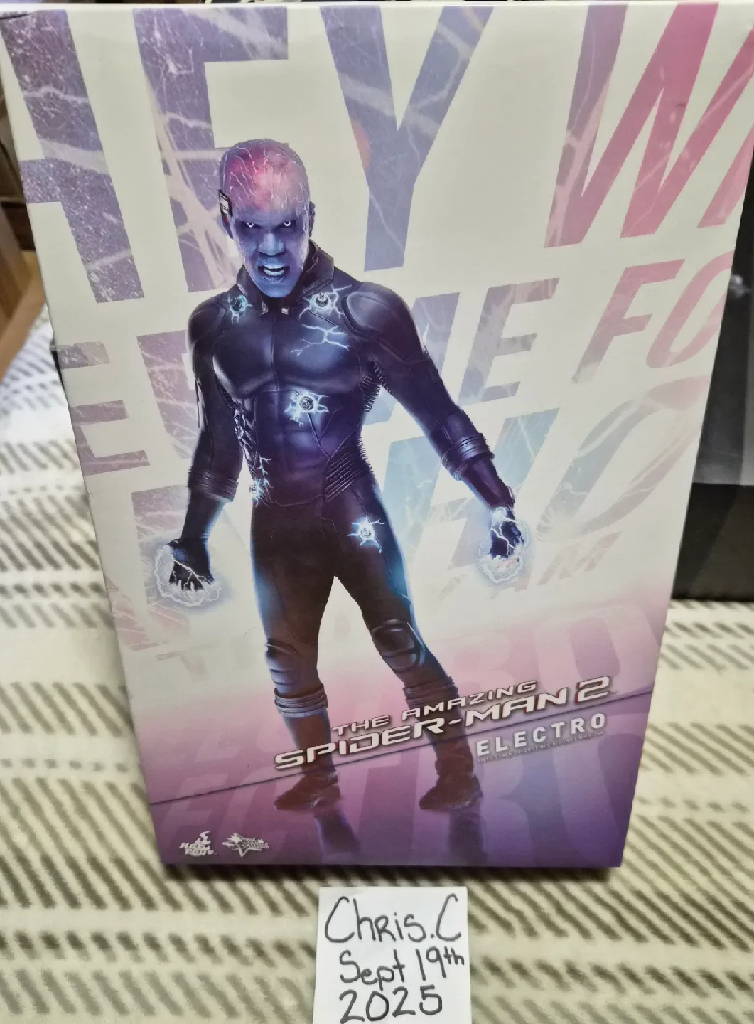 Hot Toys Iron Man Mark II, Electro & wonder woman 1/6 Figures thumbnail