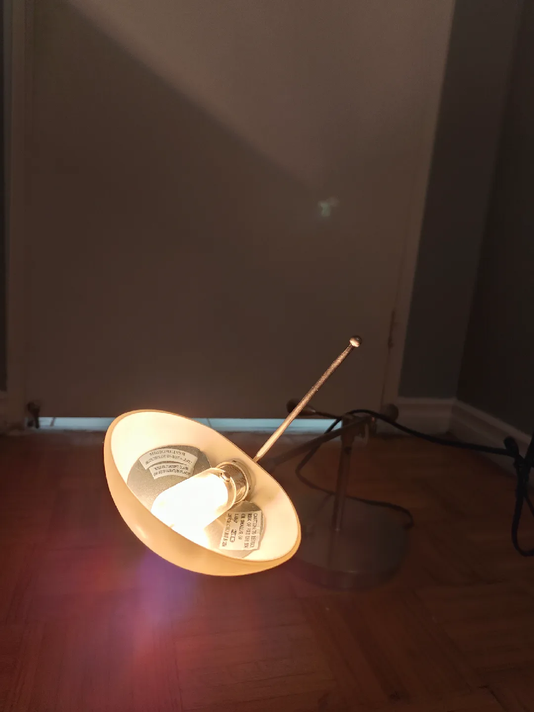 Vintage Style Desk Lamp image indicator(4)