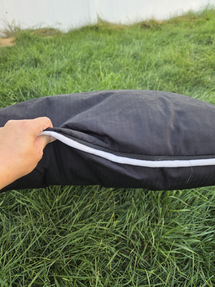 2 Dog Beds - Grey & Black - photo 5