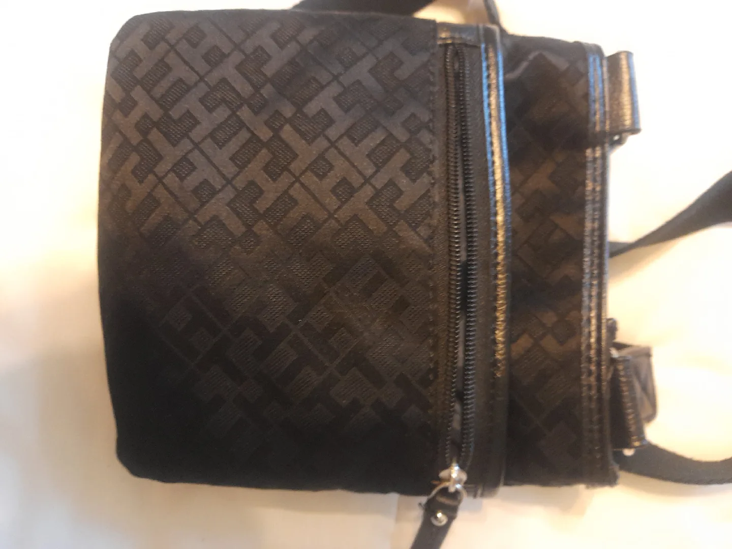 Tommy Hilfiger Black Crossbody Bag image indicator(7)