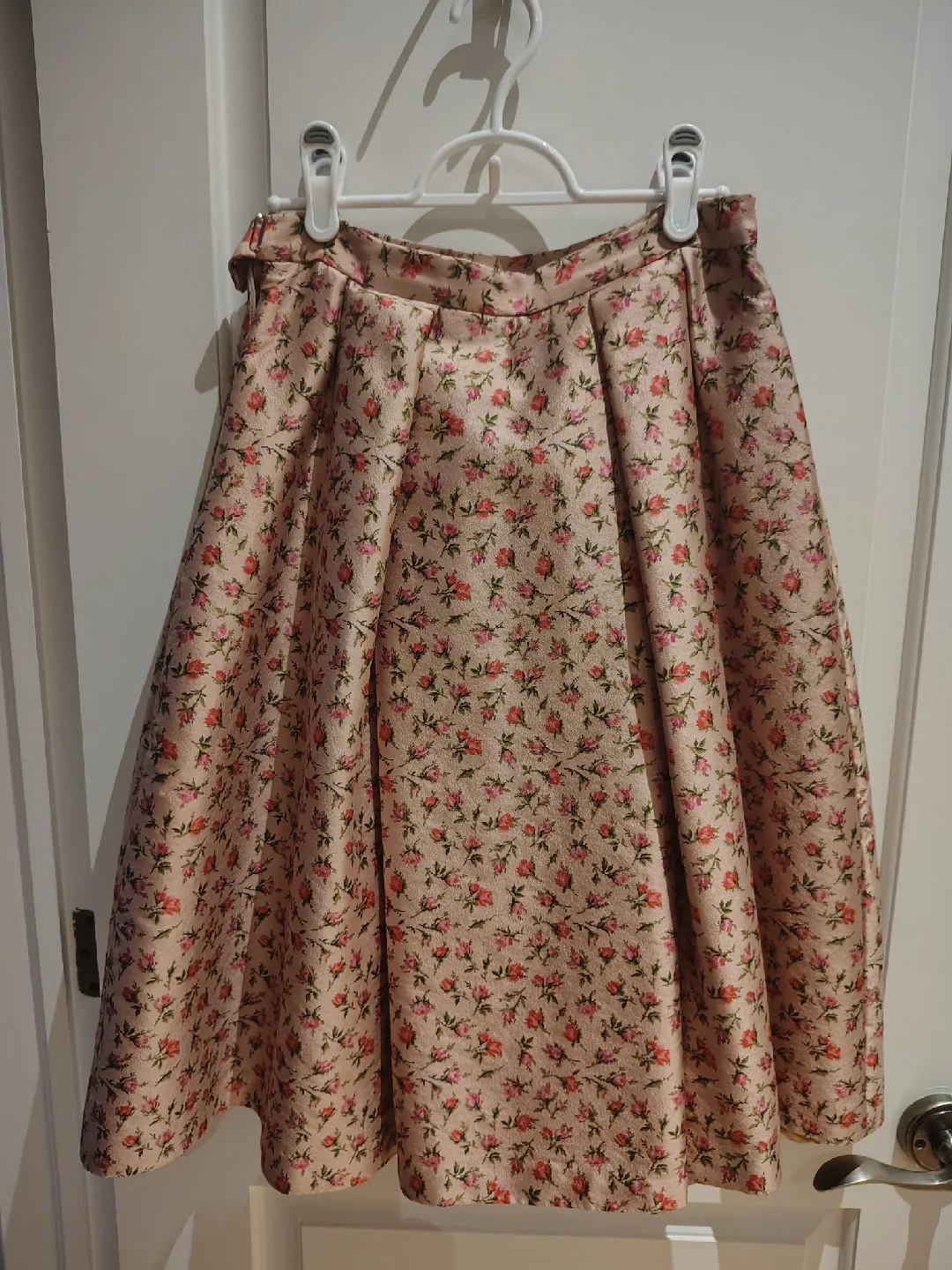 Authentic Prada Floral Print Skirt Size 42.  Vintage image indicator(4)