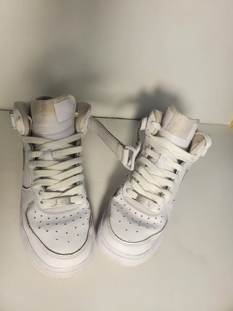 Kids Nike Air Force 1 Mid LE Triple White GS DH2933-111 Size 5Y image indicator(3)