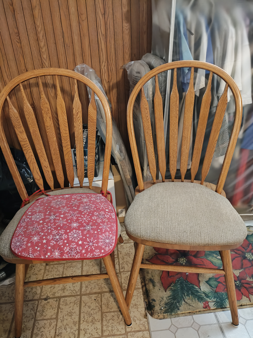 5 Wooden Spindle Back Kitchen/Dining Chairs - photo 5