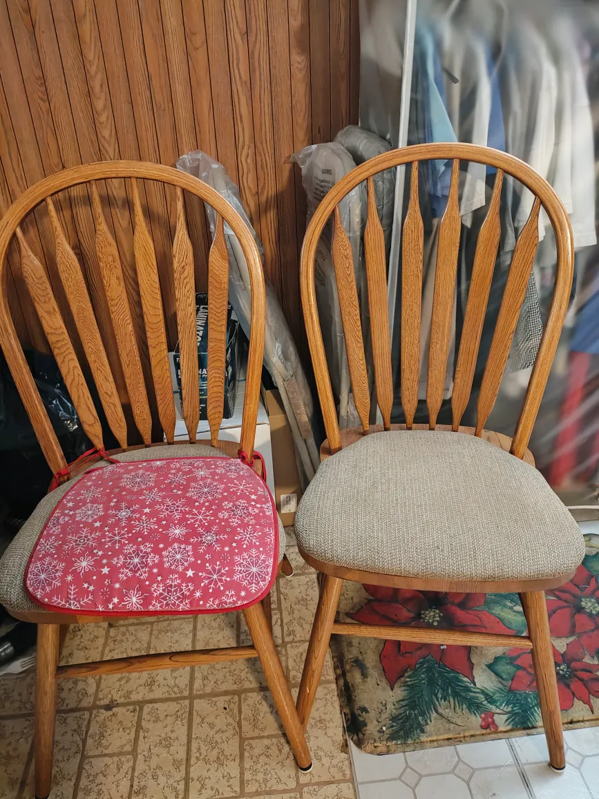 5 Wooden Spindle Back Kitchen/Dining Chairs image indicator(5)