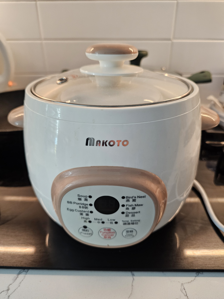Makoto Stew pot - Like New!