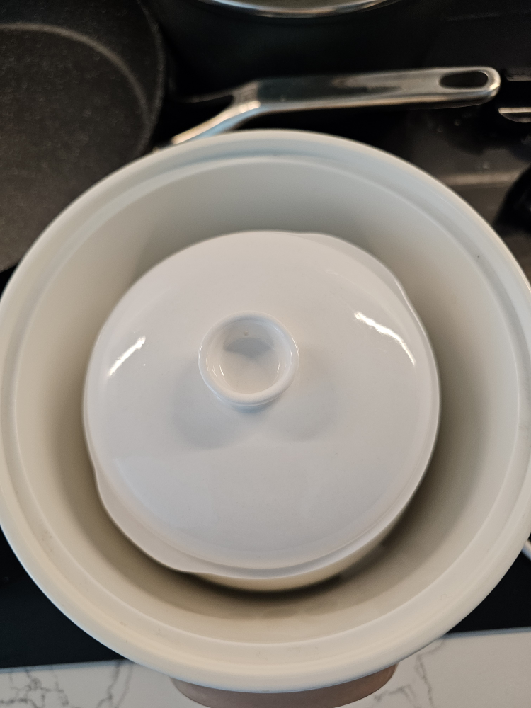 Makoto Stew pot - Like New! - photo 2