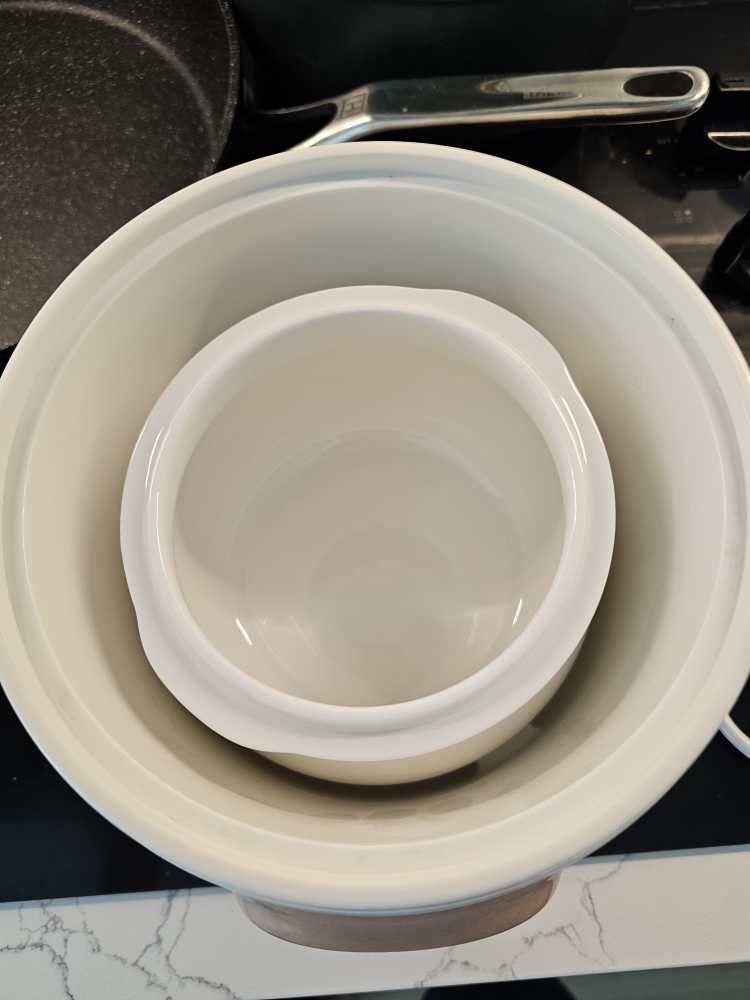 Makoto Stew pot - Like New! - photo 3