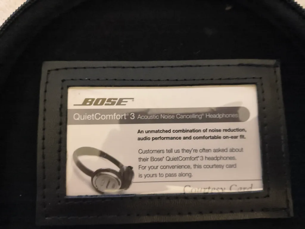 Bose QuietComfort 3 Acoustic Noise Cancelling Headphones image indicator(3)