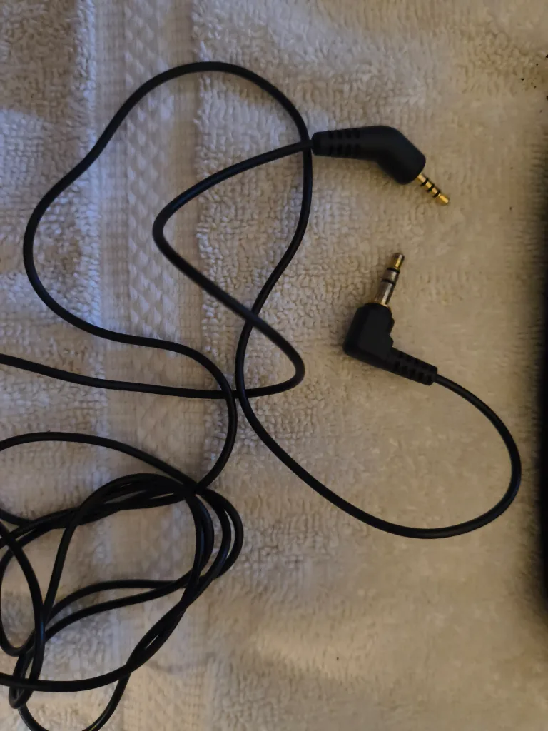 Bose QuietComfort 3 Acoustic Noise Cancelling Headphones image indicator(5)