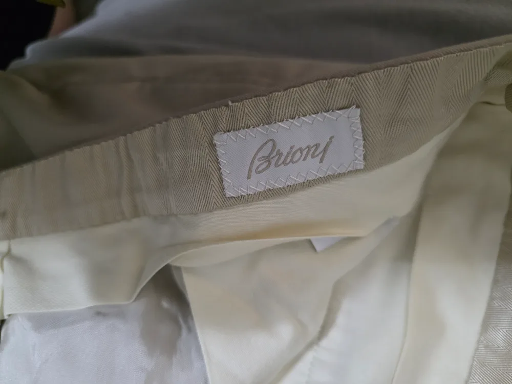 Brioni Men's Beige Trousers (Waist 36) image indicator(4)
