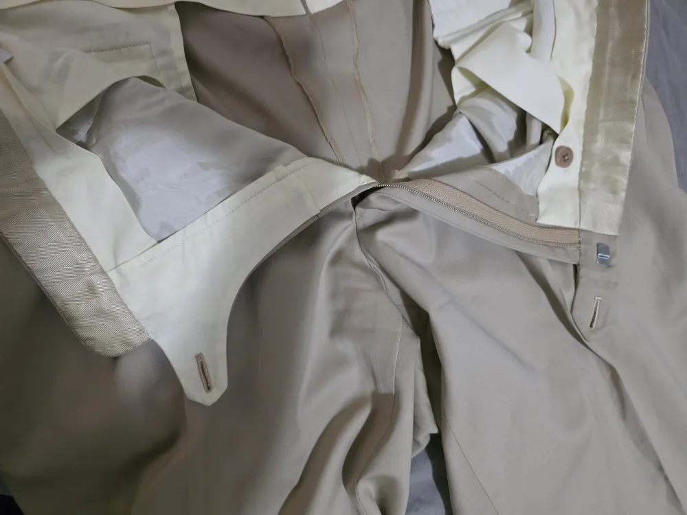 Brioni Men's Beige Trousers (Waist 36) image indicator(5)