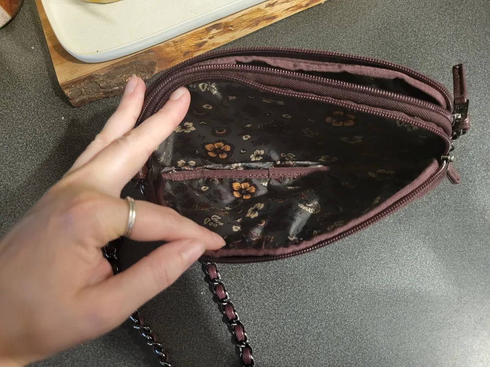 Lug Crossbody Coupe XL image indicator(5)