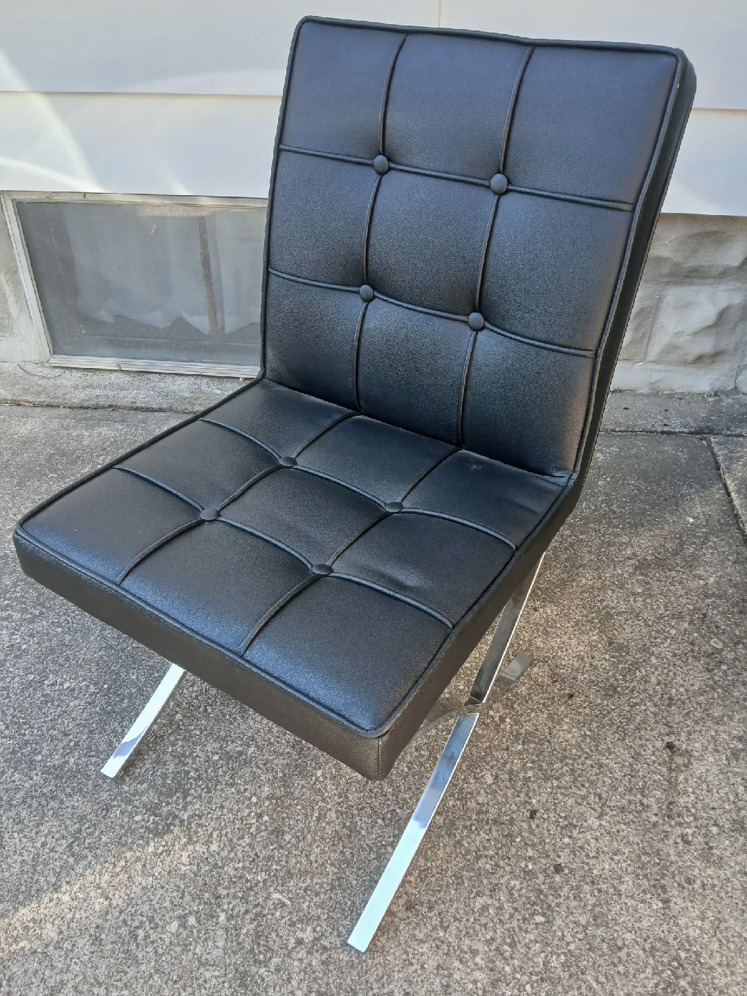 Black Faux Leather Accent Chairs thumbnail