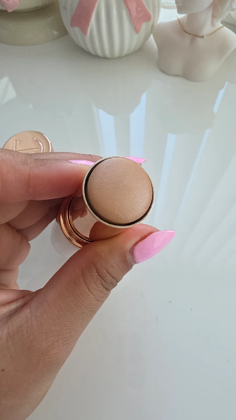 Charlotte Tilbury Unreal Skin Sheer Glow Tint - Medium image indicator(3)