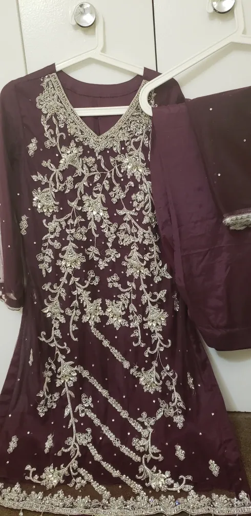 Burgundy Embroidered Salwar Kameez image indicator(4)