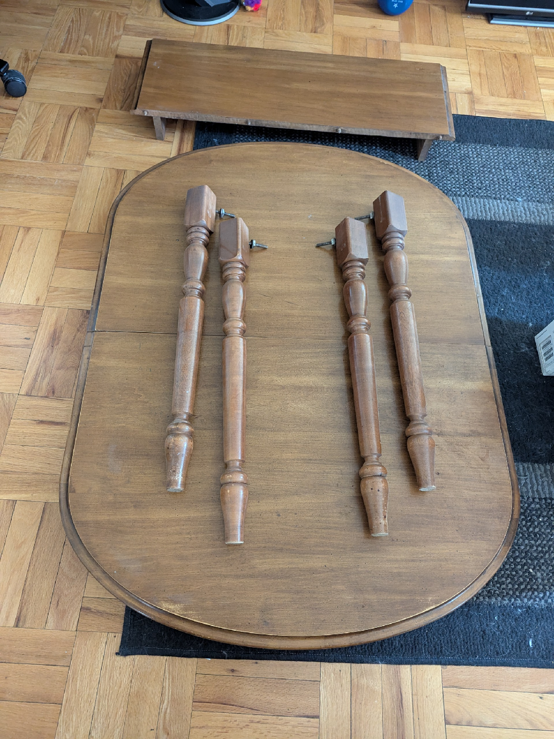 wooden dinning table with 4 chairs