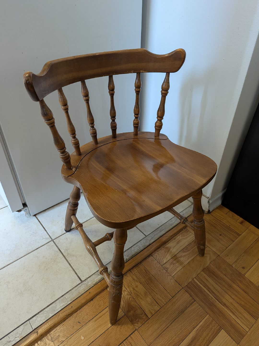 wooden dinning table with 4 chairs - photo 2