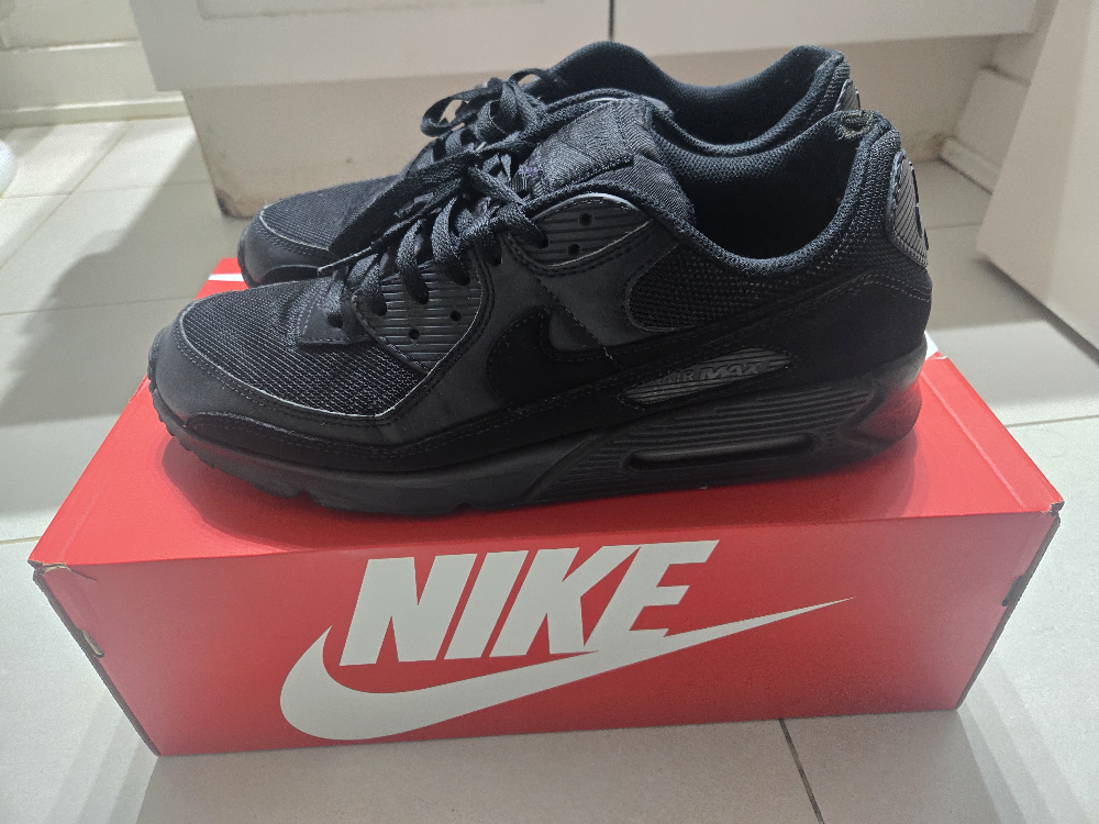 Nike Air Max 90 Black, Size 13