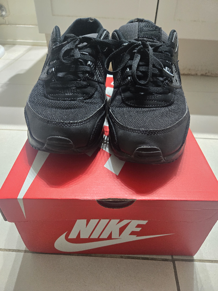 Nike Air Max 90 Black, Size 13 - photo 2