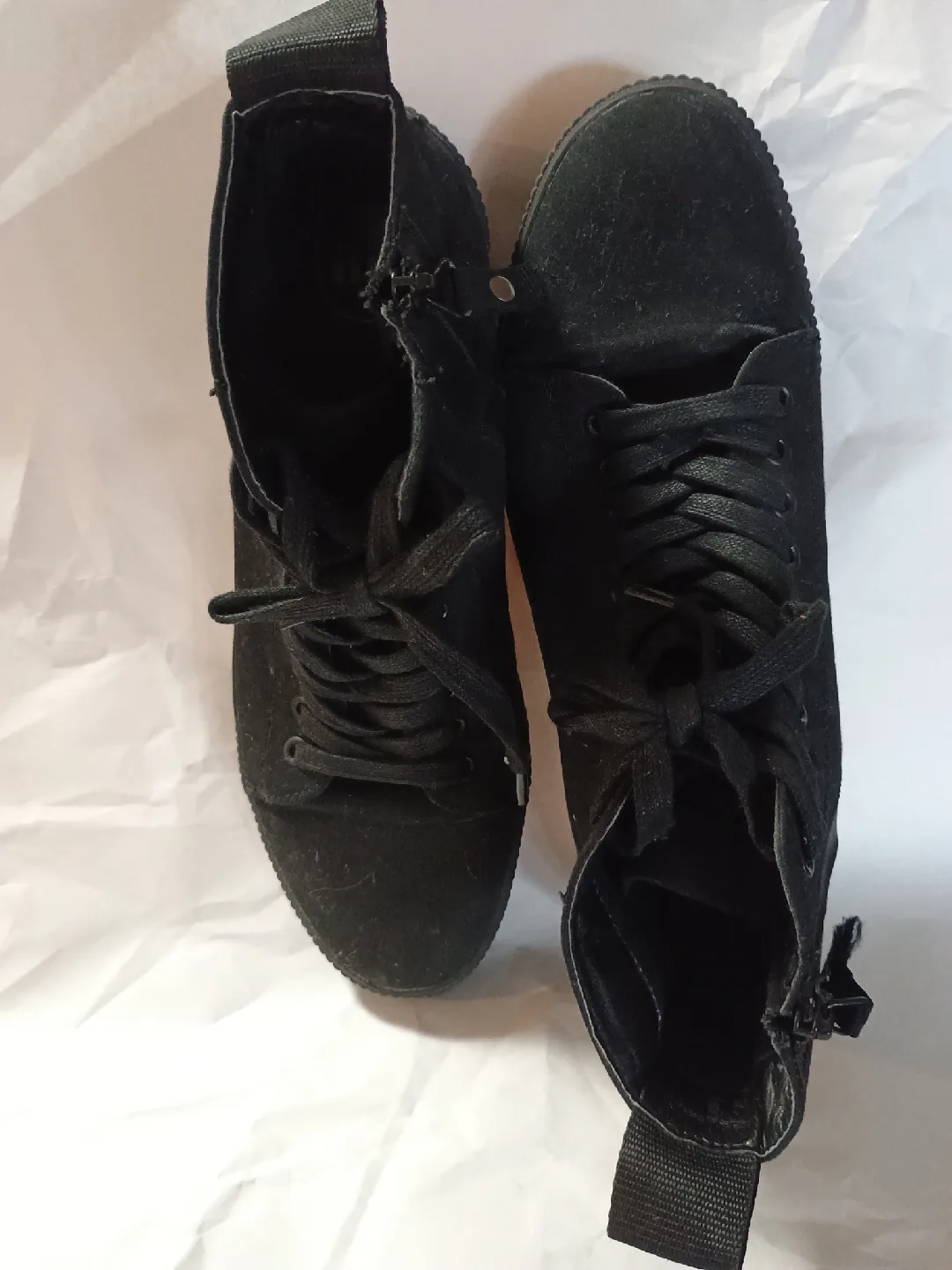 Men's B2 Black High-Top Sneakers - Size 9 image indicator(3)