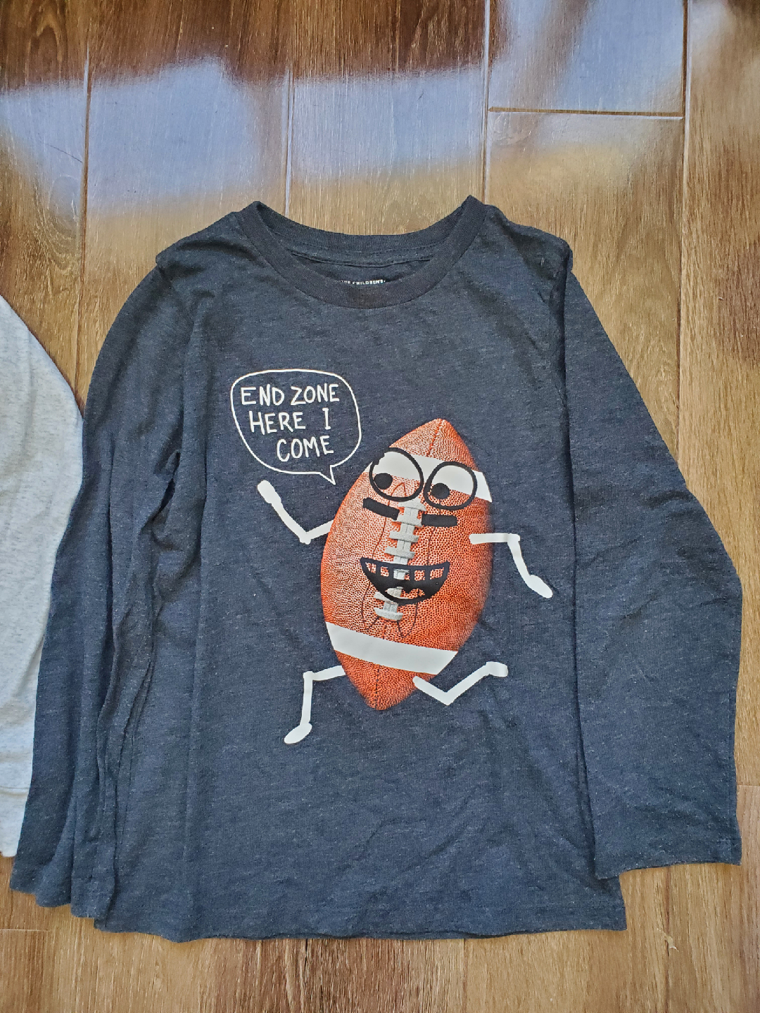 2 Long Sleeve Shirts - Size 5T - photo 3
