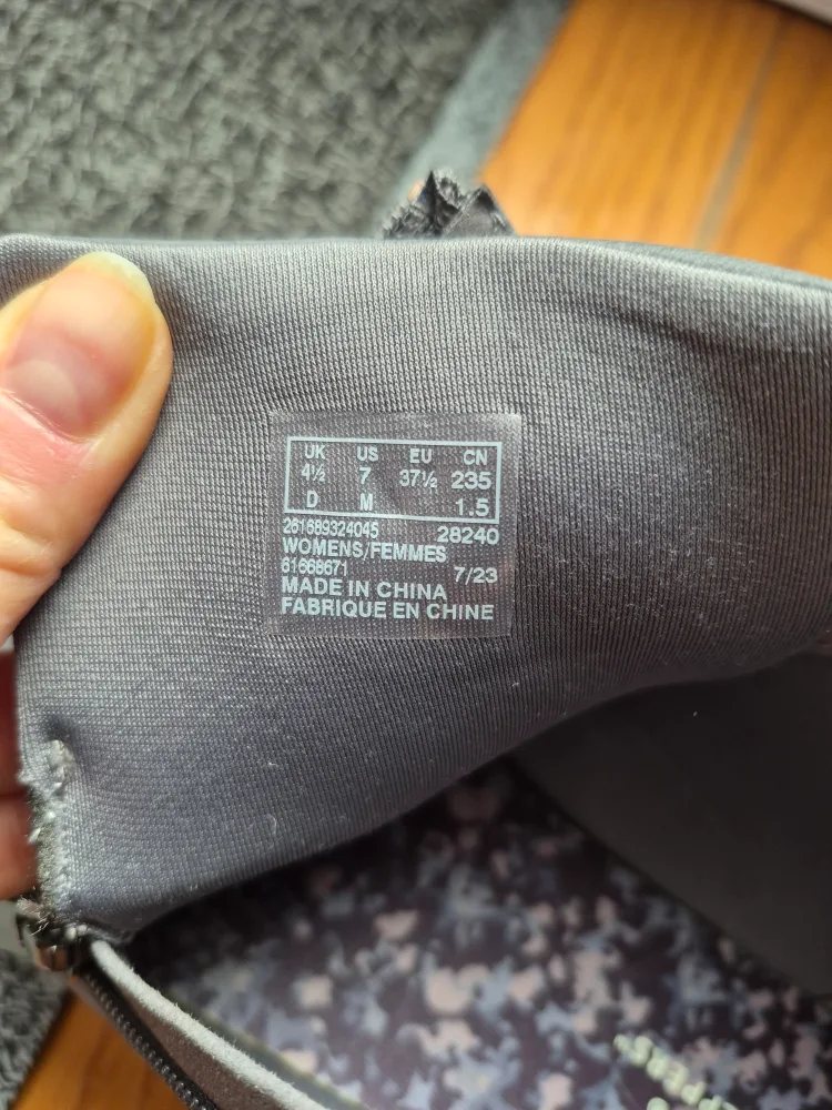 Clarks Cloudsteppers Grey Ankle Boots - Size 7 image indicator(4)