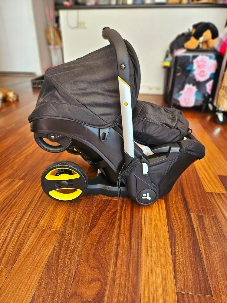 Doona (Dupe) Infant Car Seat Stroller - Black - photo 2