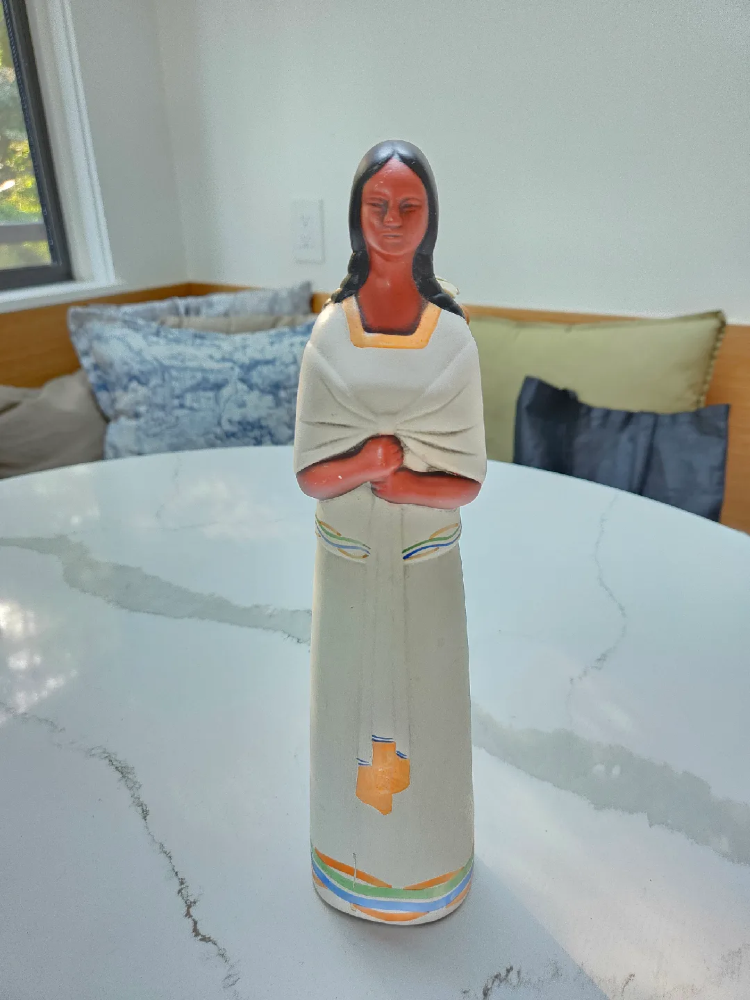 Handmade Ceramic Indigenous Mesoamerican Woman Figurine image indicator(4)