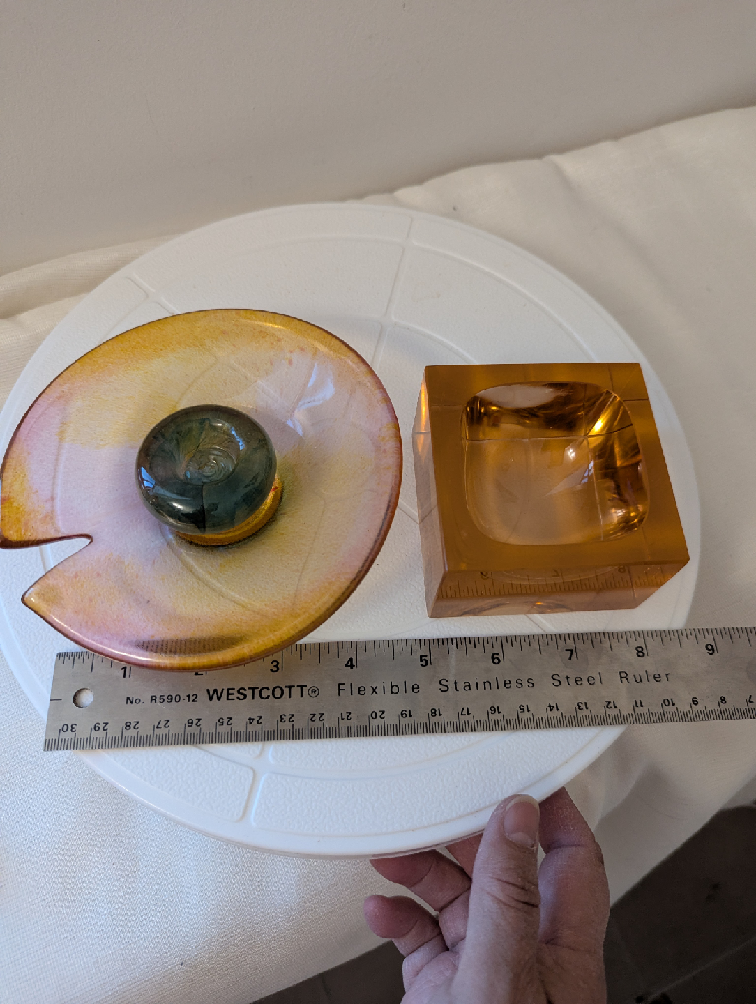 Vintage Glass Lily Pad Dish & Pinkish Cube Dish - photo 2