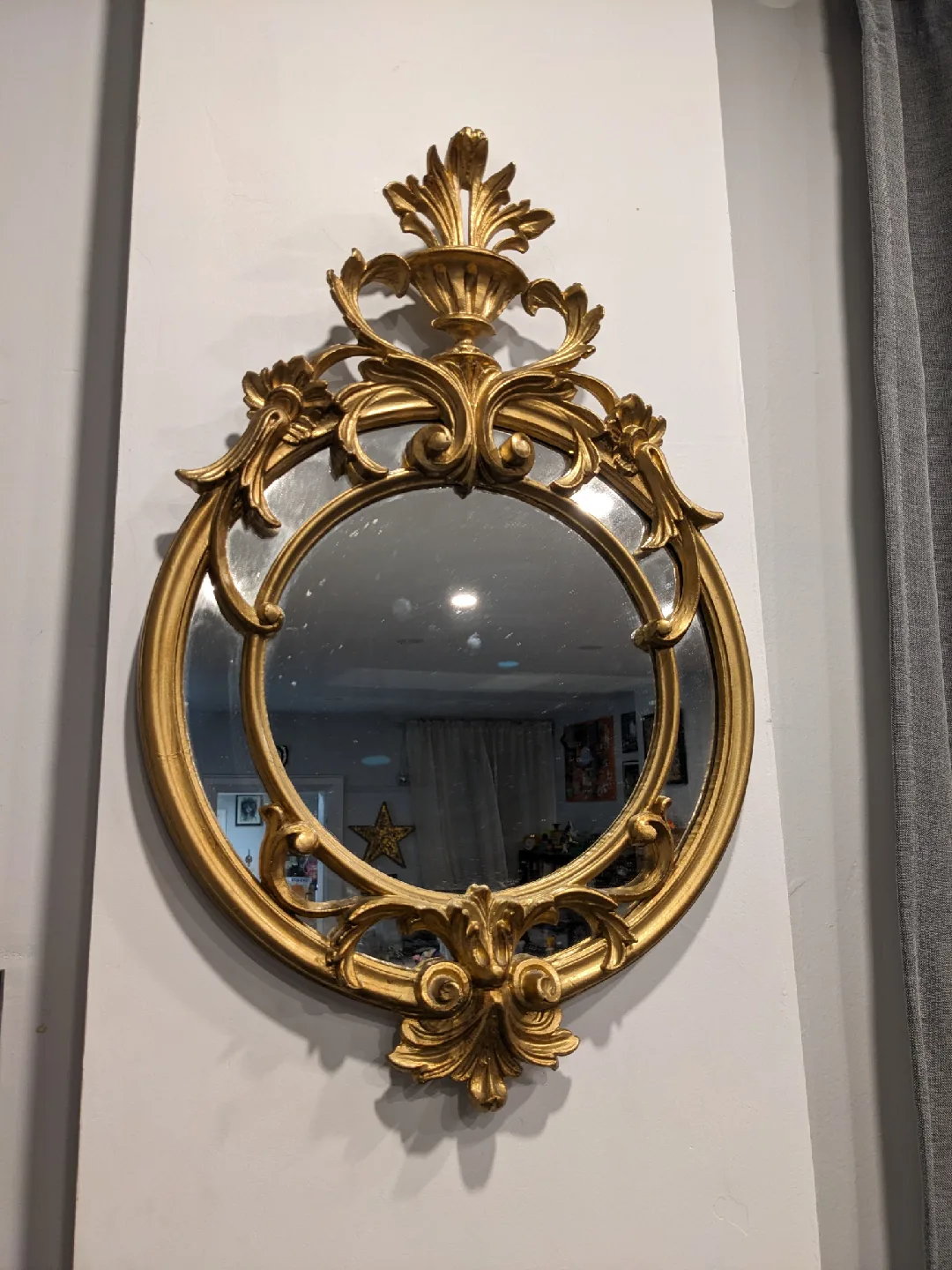 Vintage Guilded round Italian wall mirror thumbnail