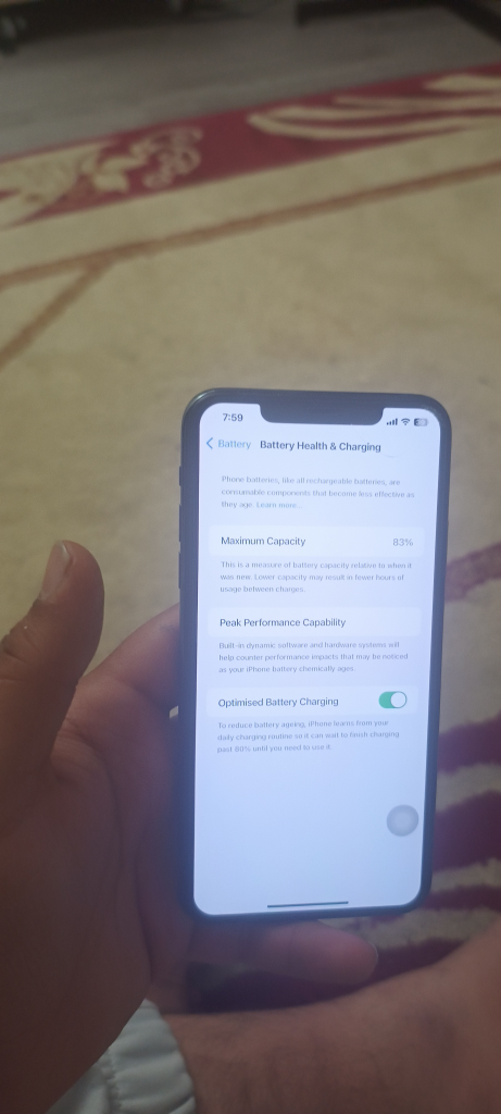 Iphone 11 pro max (256gb) pristine condition - photo 3