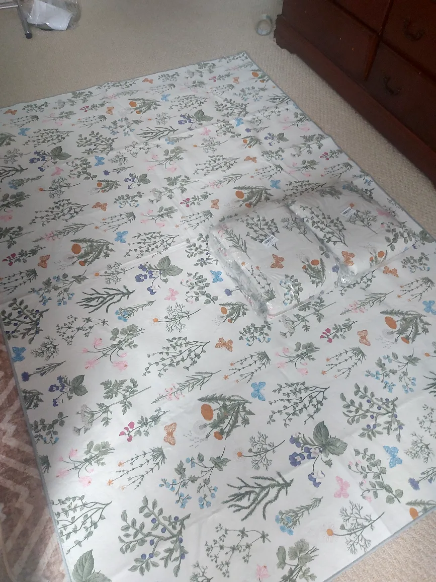 New Artoid Mode Wildflower Area Rug 5x7 brand new in packing image indicator(6)