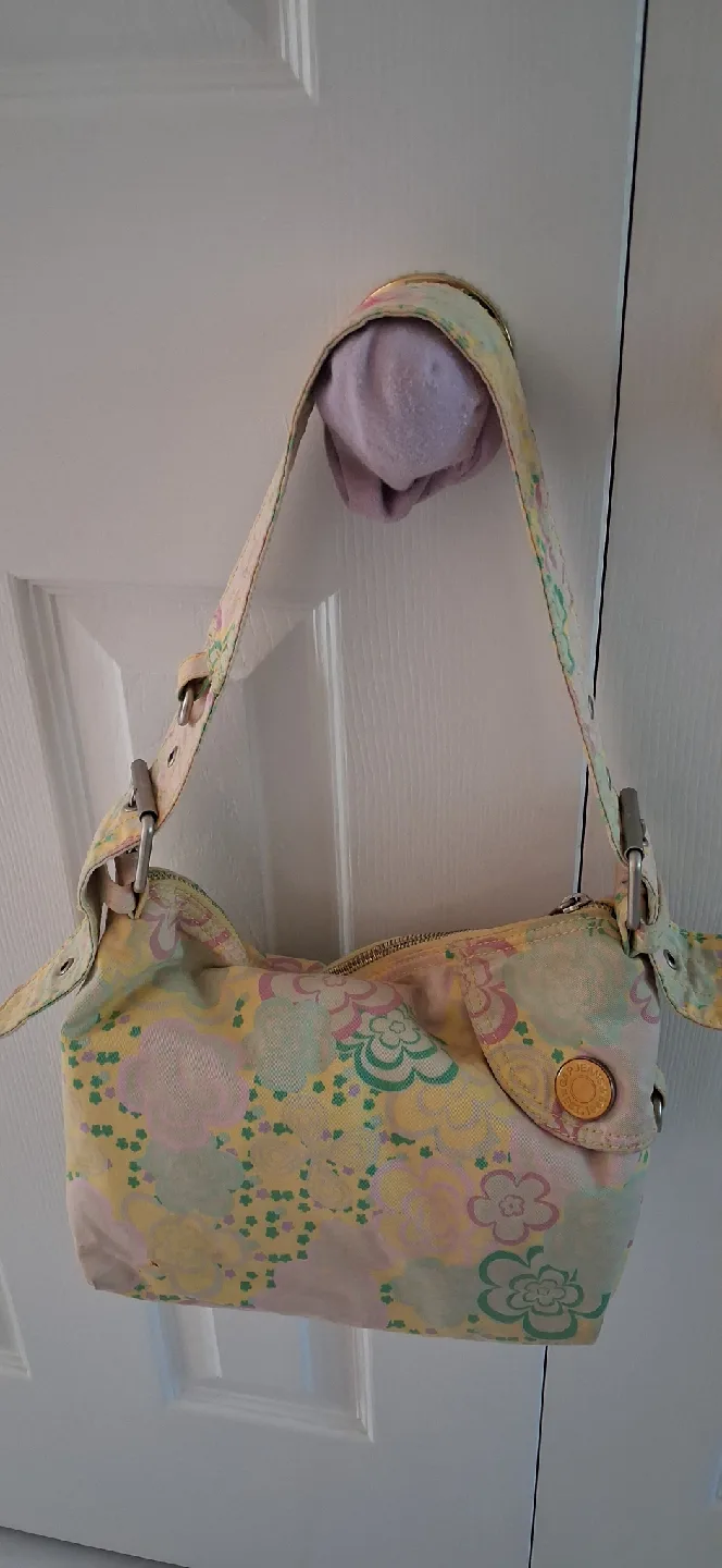 GAP Jeans Floral Shoulder Bag image indicator(3)