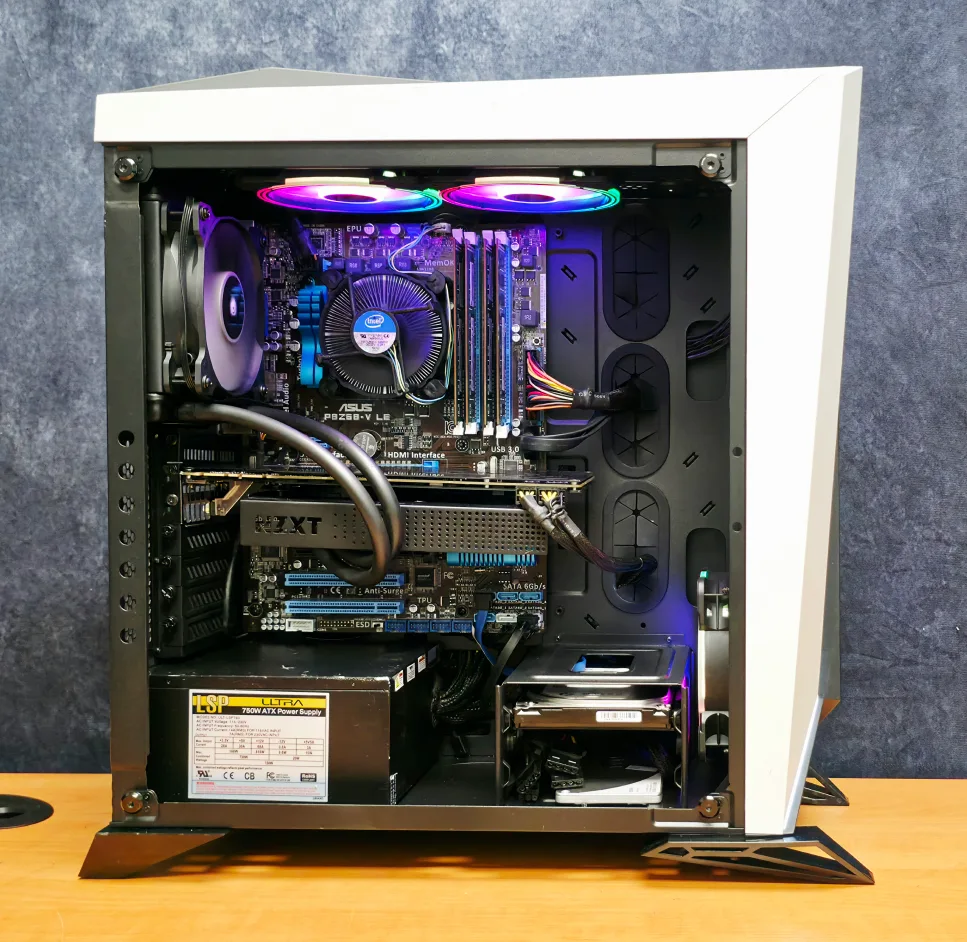 💻 Gaming PC | Core i7 | GTX 980 Ti 6GB | 16GB RAM | SSD + HDD image indicator(2)